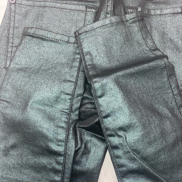 7 For All Mankind Shimmer Metallic Emerald Green Coated Jeans Denim 24 XS - Picture 8 of 11